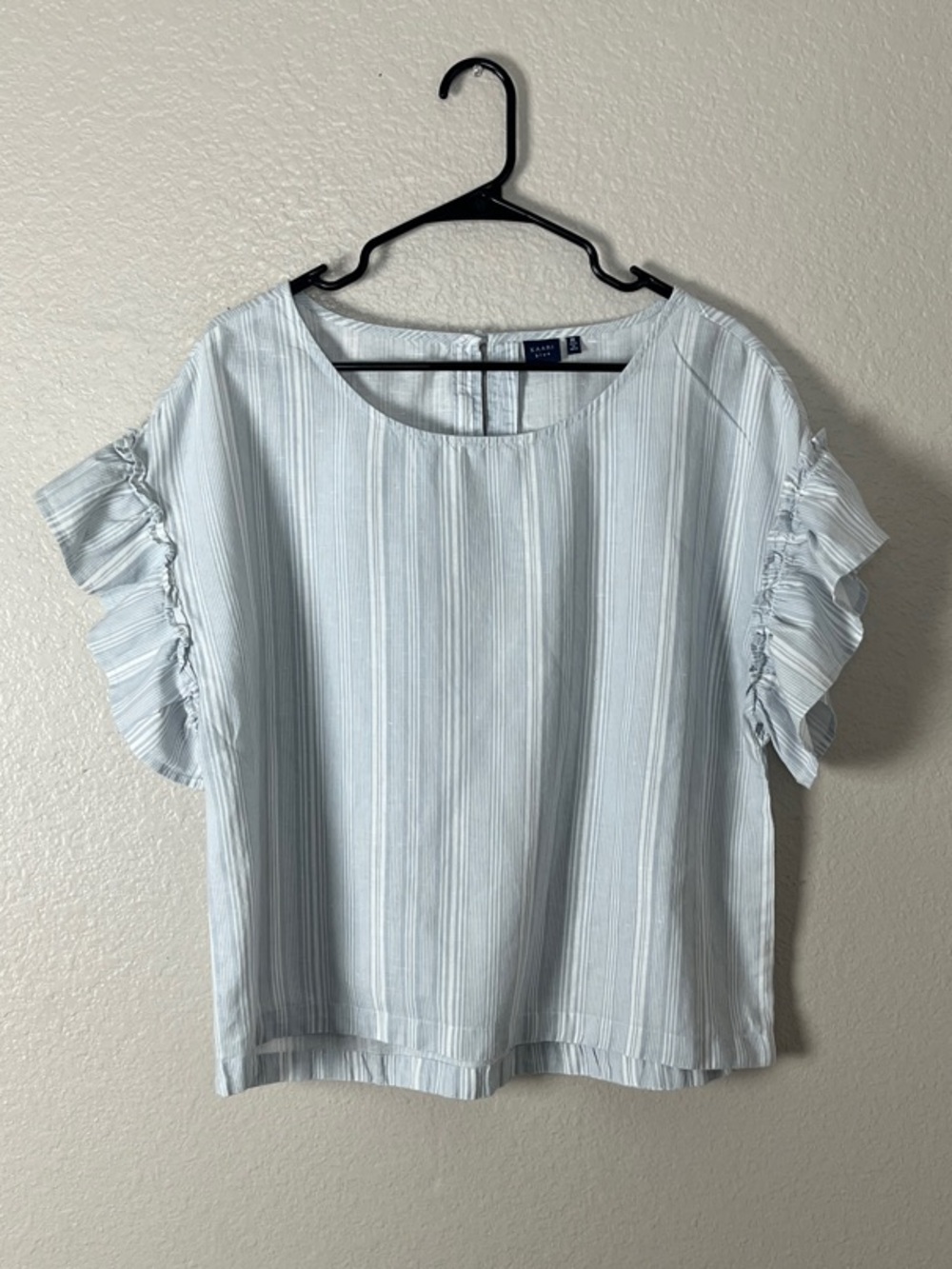 Kaari Blue Light Blue Striped Ruffle Sleeve Blouse Sz XL Feminine Summer TC0740